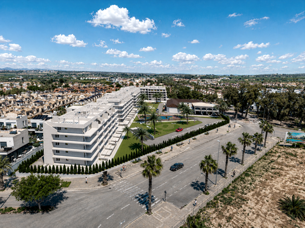 Medium property photo - Plaça SUP-8 22, 03149 El Raso